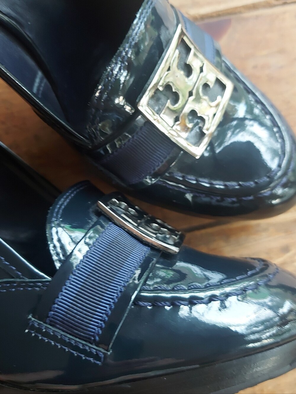 Tory Burch Black Patent Leather Loafers – Size 8M